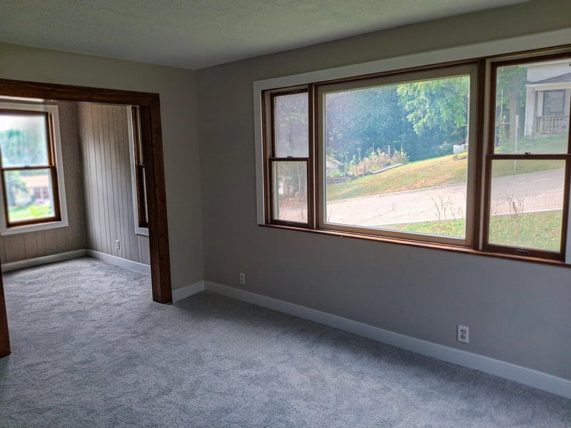 321 3rd St W, Carver, MN 55315
