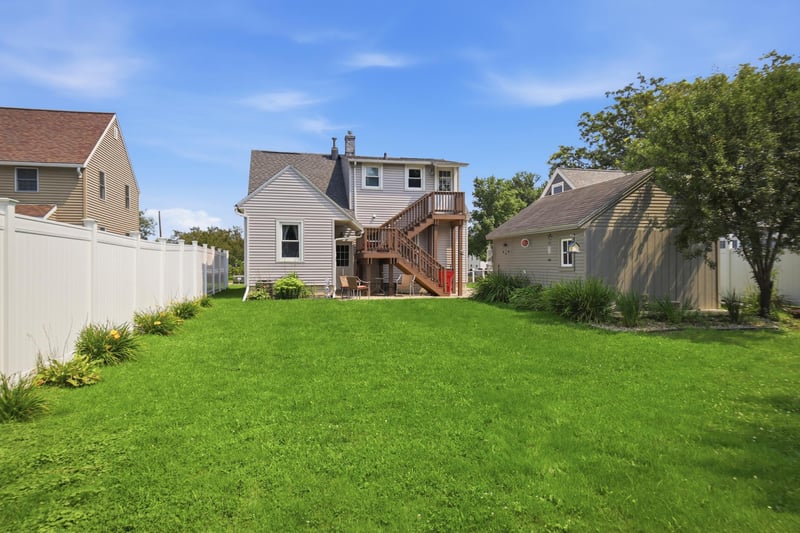 1103 8th St NW, Austin, MN 55912
