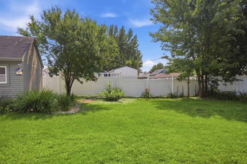 1103 8th St NW, Austin, MN 55912