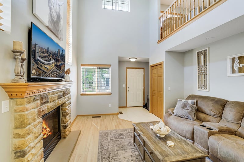 14995 Chestnut Ln, Savage, MN 55378