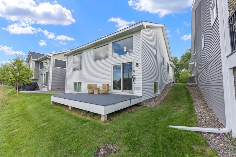257 Mccarrons Pl W, Roseville, MN 55113