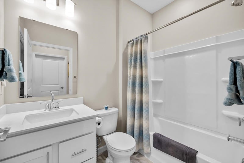 207 Liberty Heights Dr, Chaska, MN 55318
