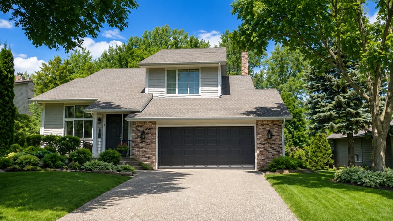 15576 Canyon Rg, Eden Prairie, MN 55347