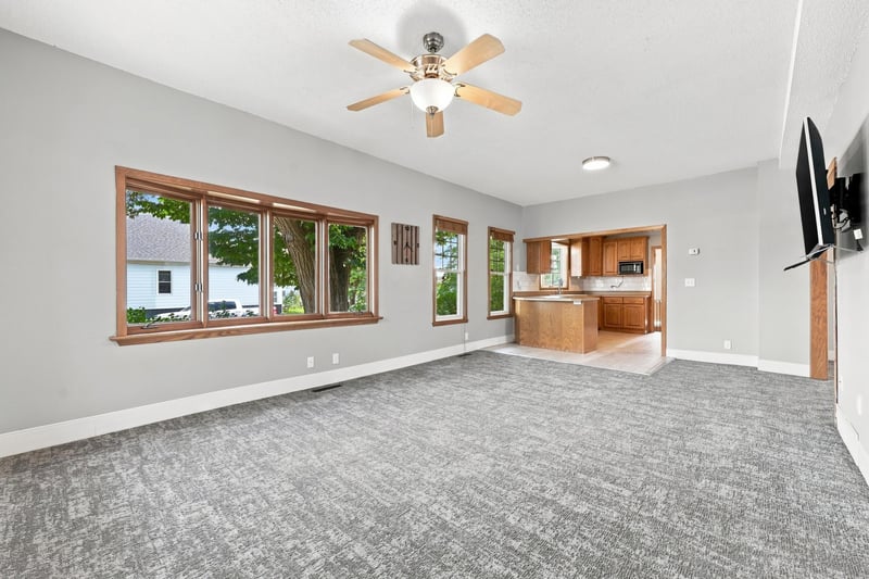 202 1st Ave SW, Dilworth, MN 56529