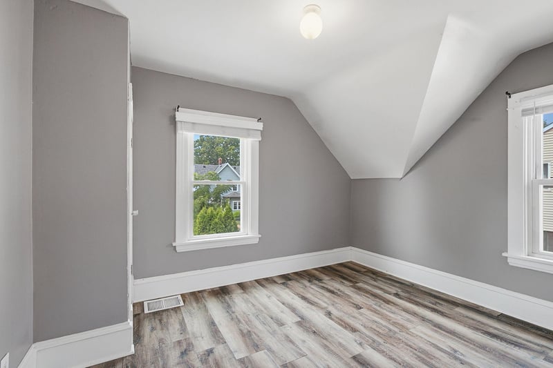 3541 Clinton Ave, Minneapolis, MN 55408