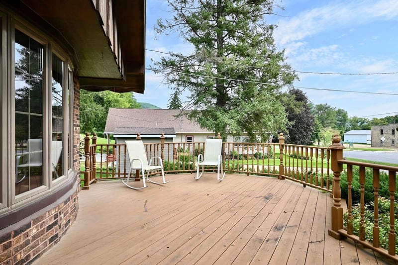 118 S Church St, Peterson, MN 55962