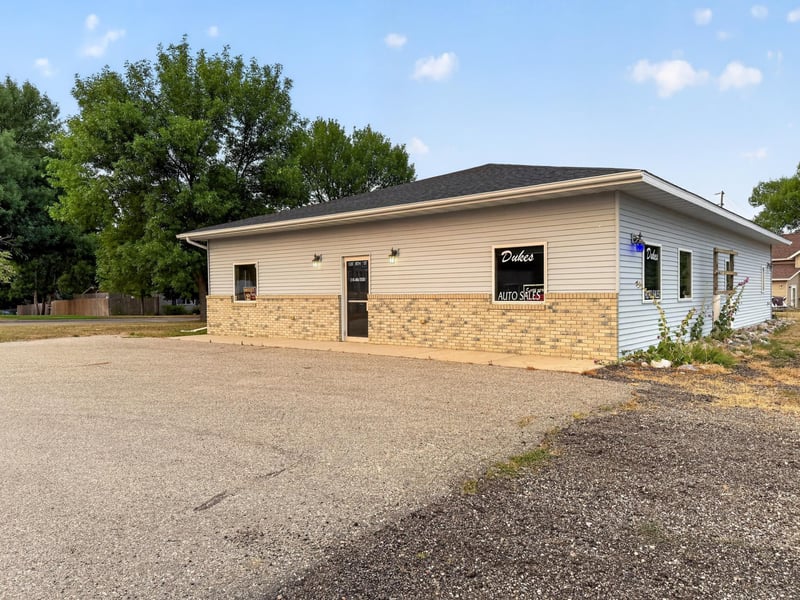 120 8th St, Hawley, MN 56549