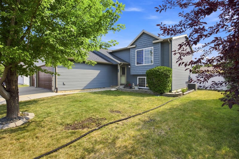 3606 34th St S, Moorhead, MN 56560