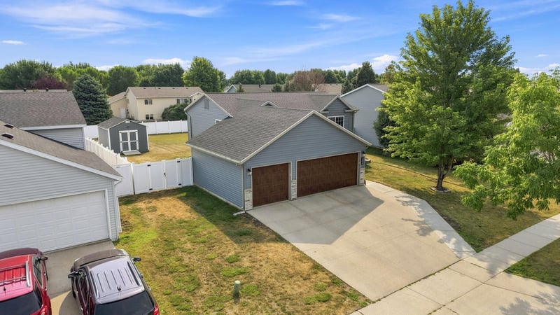 3606 34th St S, Moorhead, MN 56560