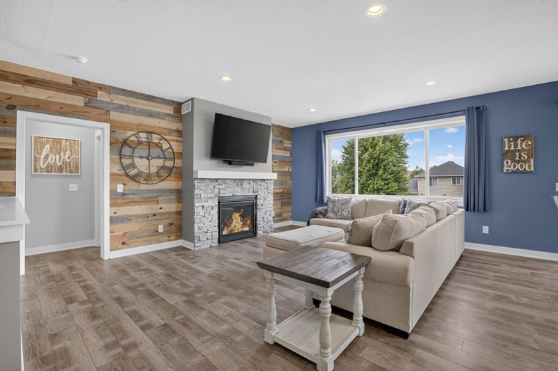 1119 Cubasue Ct, Shakopee, MN 55379