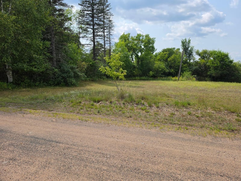 41278 Oak St, North Branch, MN 55056