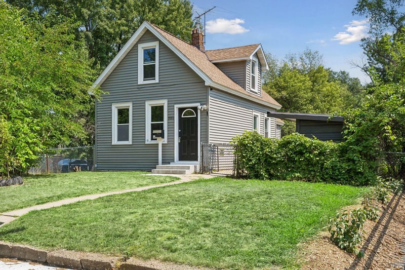 980 Marion St, Saint Paul, MN 55117
