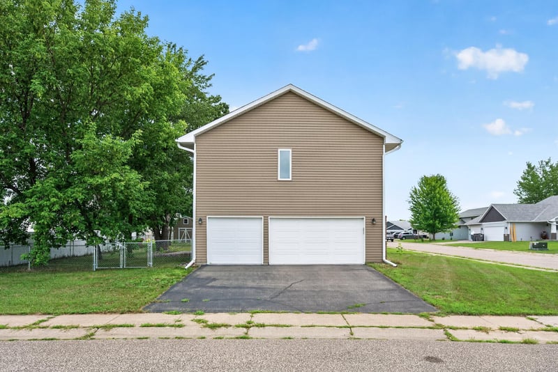 1123 243rd Ln NE, East Bethel, MN 55005
