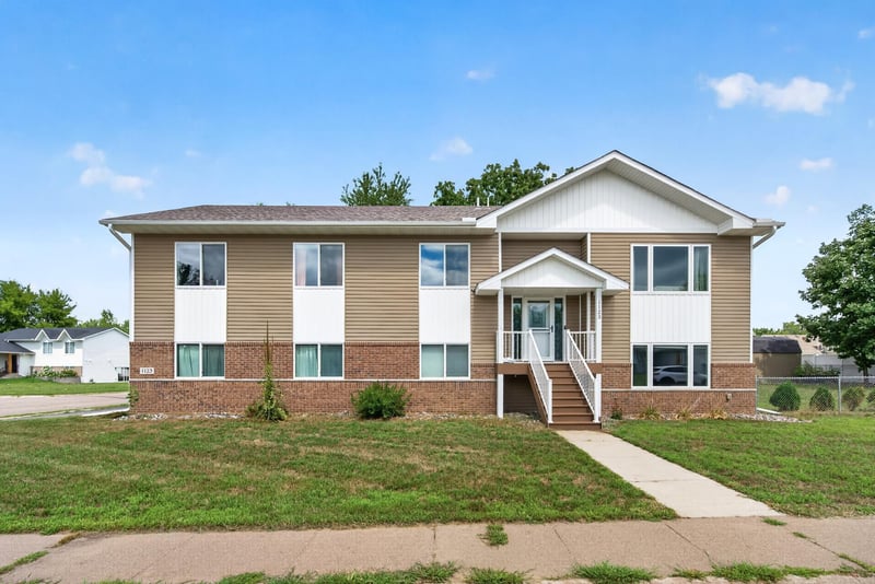 1123 243rd Ln NE, East Bethel, MN 55005