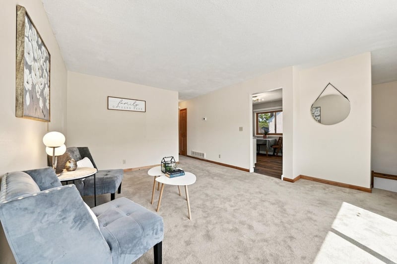 1893 Highway 96 E, White Bear Lake, MN 55110