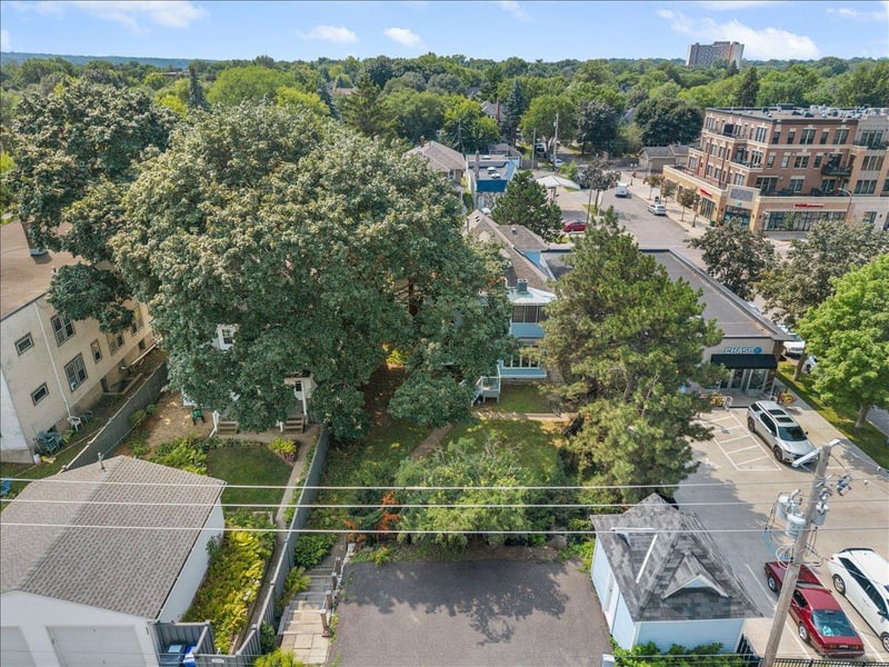 1033 Grand Ave, Saint Paul, MN 55105