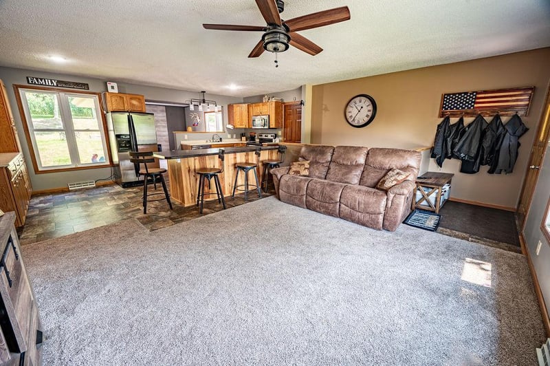 288 E Summit Ave, Ellsworth, WI 54011
