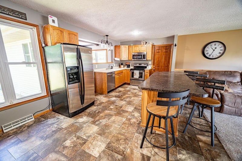 288 E Summit Ave, Ellsworth, WI 54011