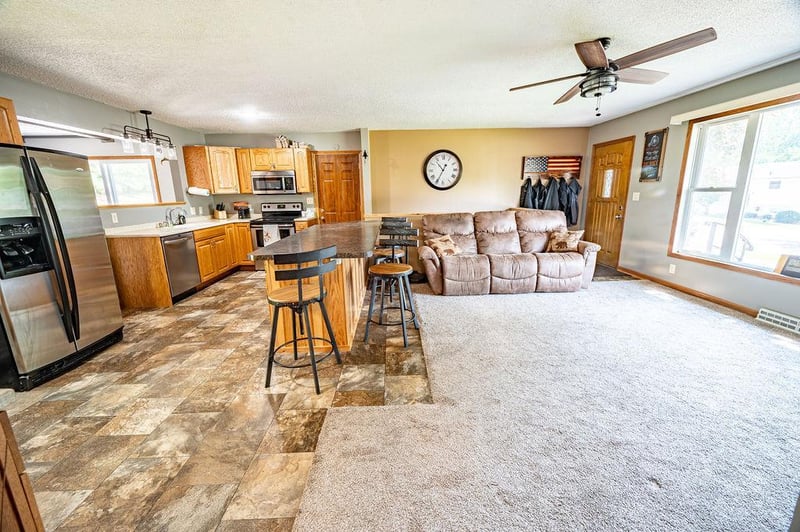 288 E Summit Ave, Ellsworth, WI 54011