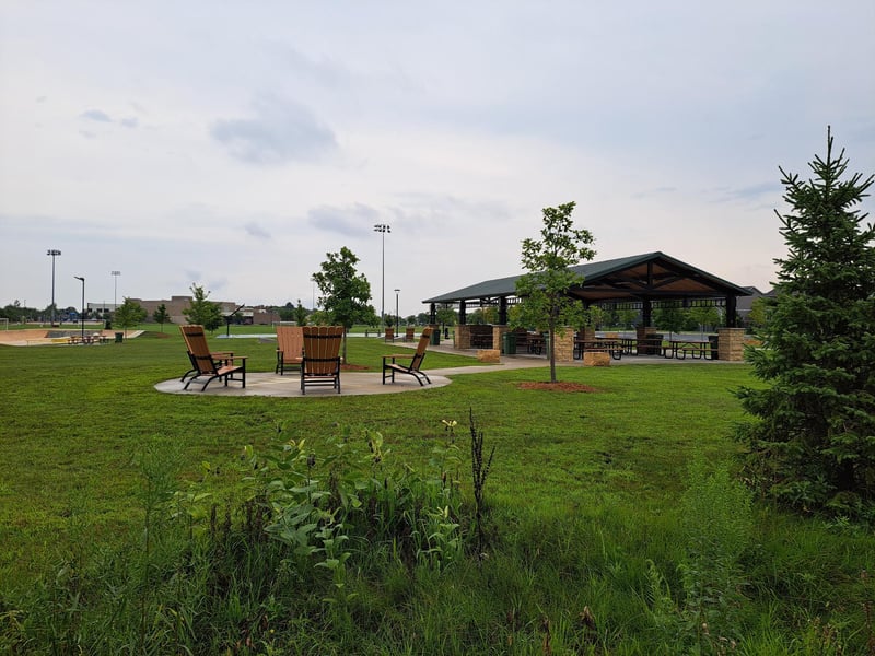 1605 Gable Dr, Carver, MN 55315