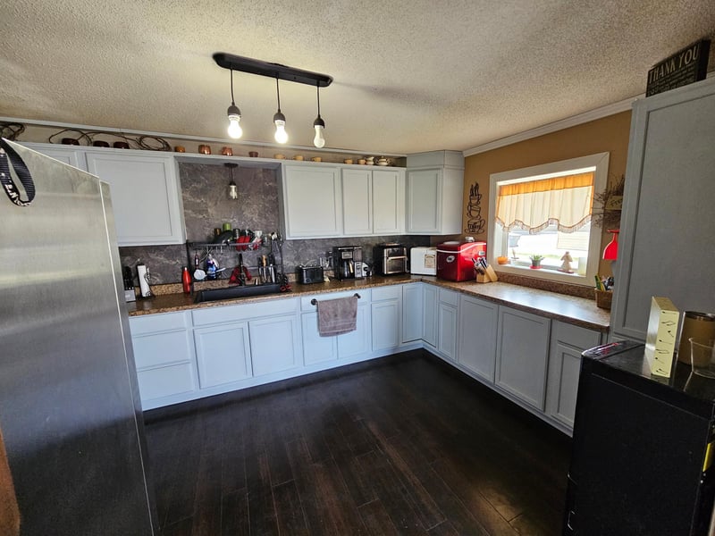 107 2nd Ave E, Lamberton, MN 56152