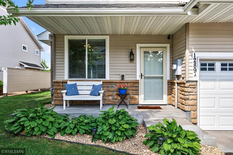 1289 County Road D Cir E #A, Vadnais Heights, MN 55109