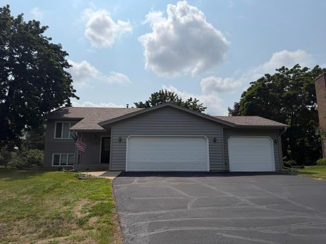 1213 W 158th St, Burnsville, MN 55306