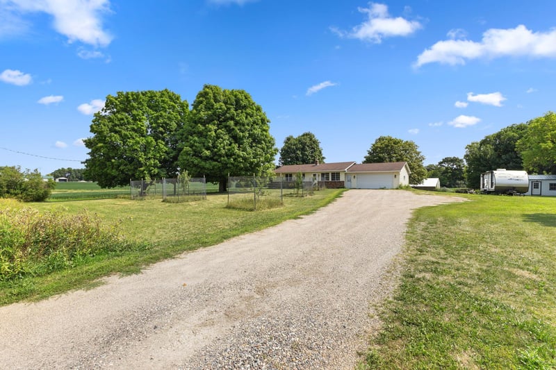 721 Oak Ave S, Maple Lake, MN 55358
