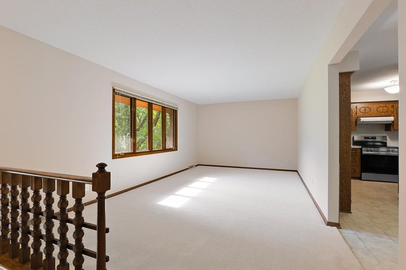 135 Pleasant Ln E, Excelsior, MN 55331