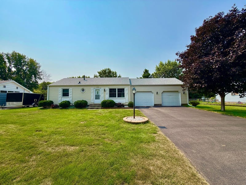 6796 161st St W, Rosemount, MN 55068