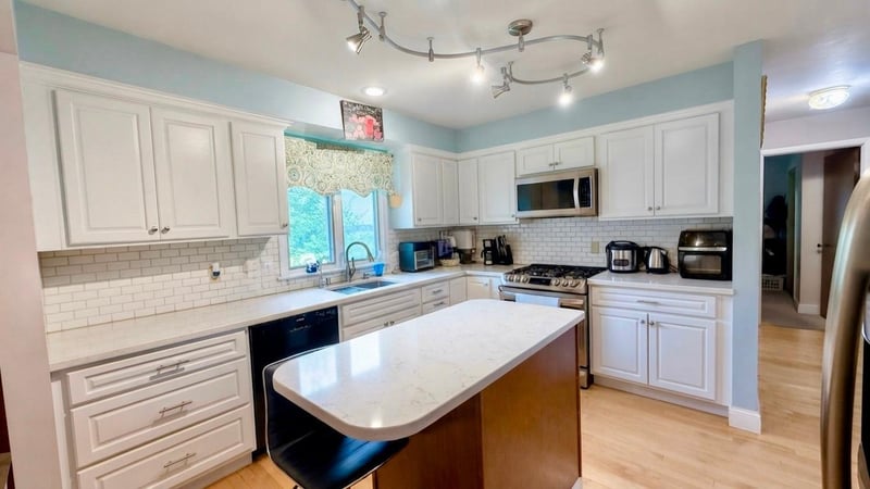 7740 47 1/2 Pl N, New Hope, MN 55428