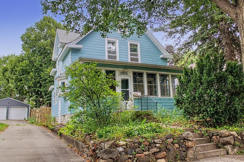 1911 Pierce St NE, Minneapolis, MN 55418