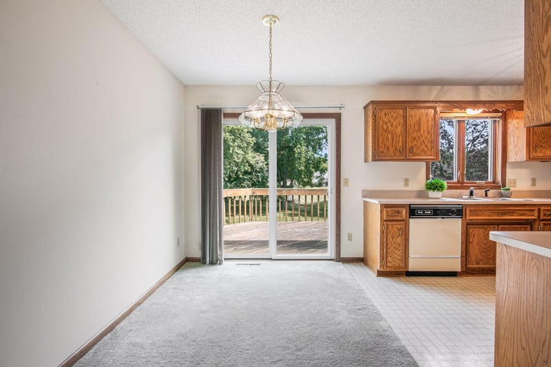 972 Pointe Way, Eagan, MN 55123