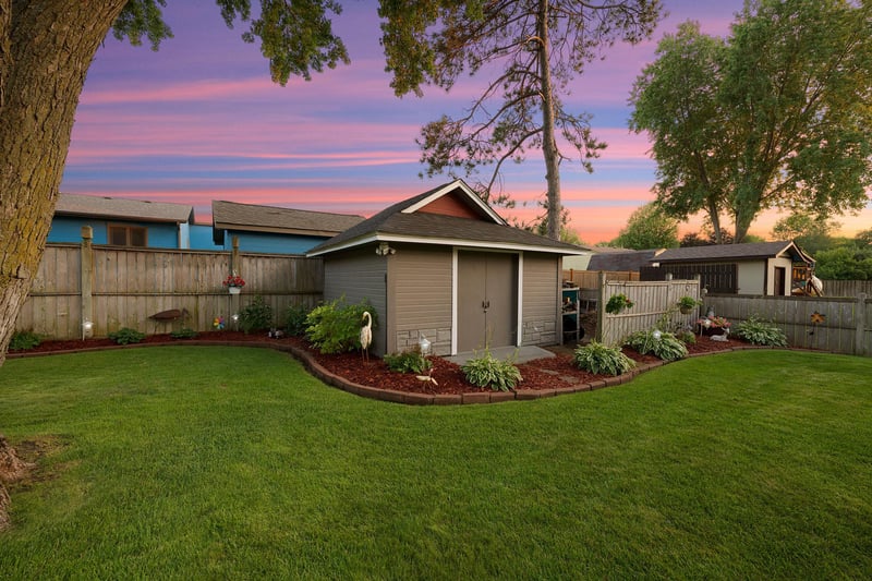 920 100th Ln NE, Blaine, MN 55434