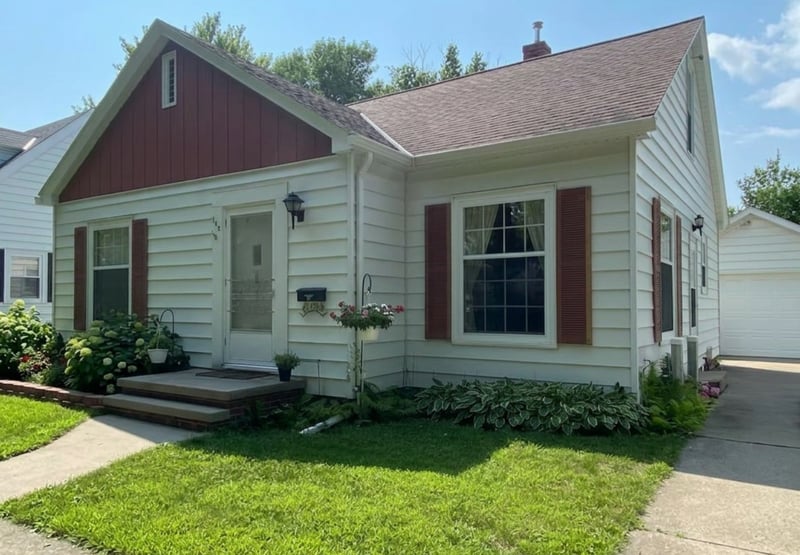 708 8th St SW, Willmar, MN 56201