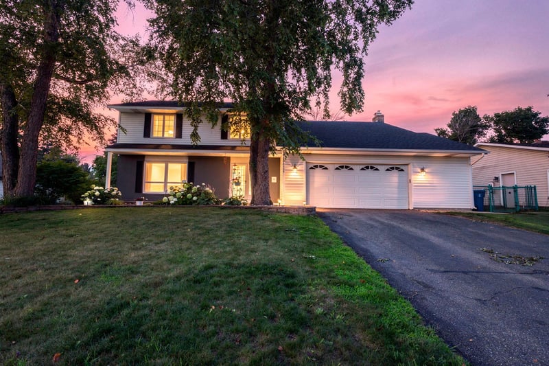 10500 Utah Rd, Bloomington, MN 55438