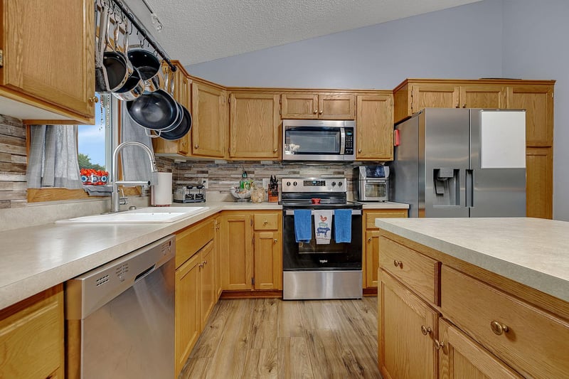405 12th Ave NW, Isanti, MN 55040
