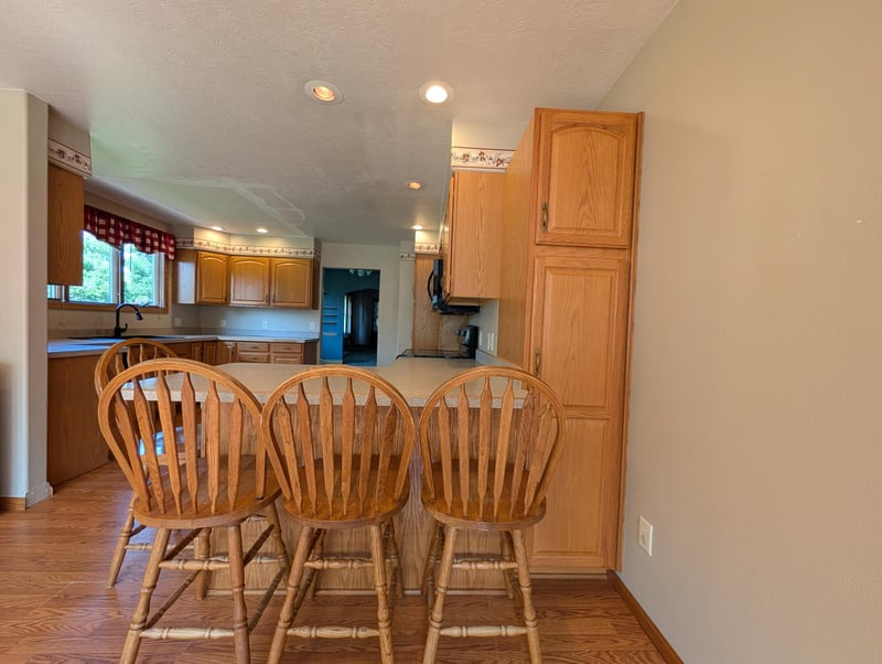 307 Saint Olaf Ave N, Canby, MN 56220