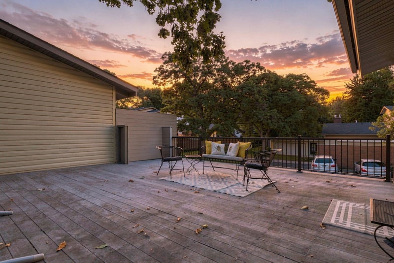 9701 Mill Creek Dr, Eden Prairie, MN 55347