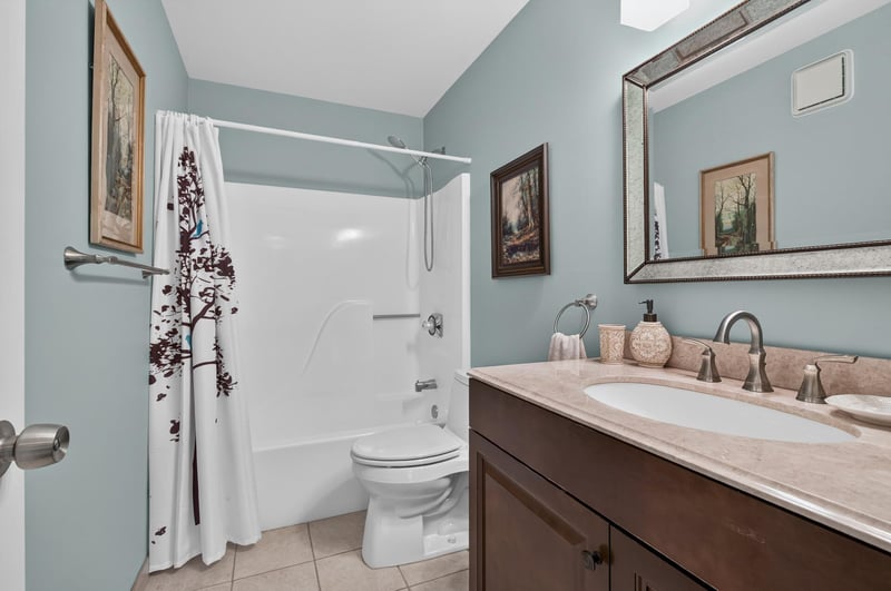 3275 80th St E #307, Inver Grove Heights, MN 55076
