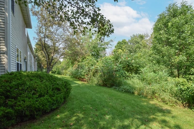 9000 Comstock Ln N, Maple Grove, MN 55311