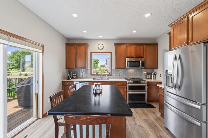 105 6th St SW, Delano, MN 55328