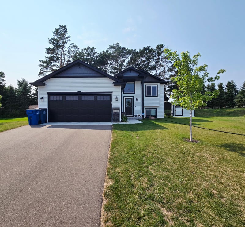 381 18th Street Ct NW, Sauk Rapids, MN 56379