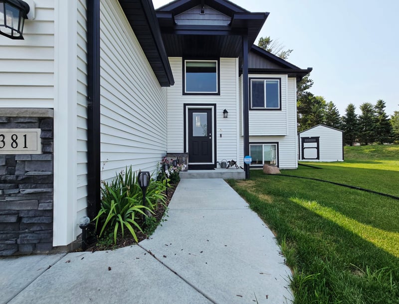 381 18th Street Ct NW, Sauk Rapids, MN 56379