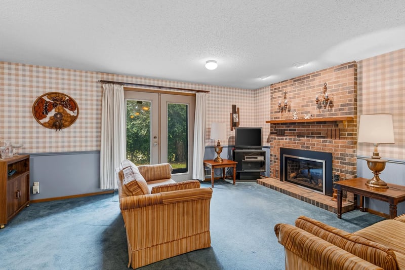 2420 Mendelssohn Ln N #5, Golden Valley, MN 55427