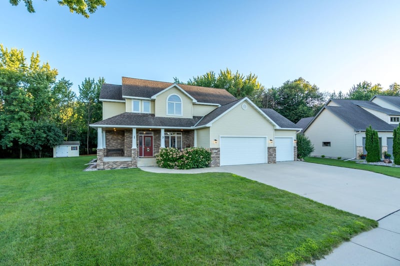 113 Oak Marsh Dr, Mankato, MN 56001