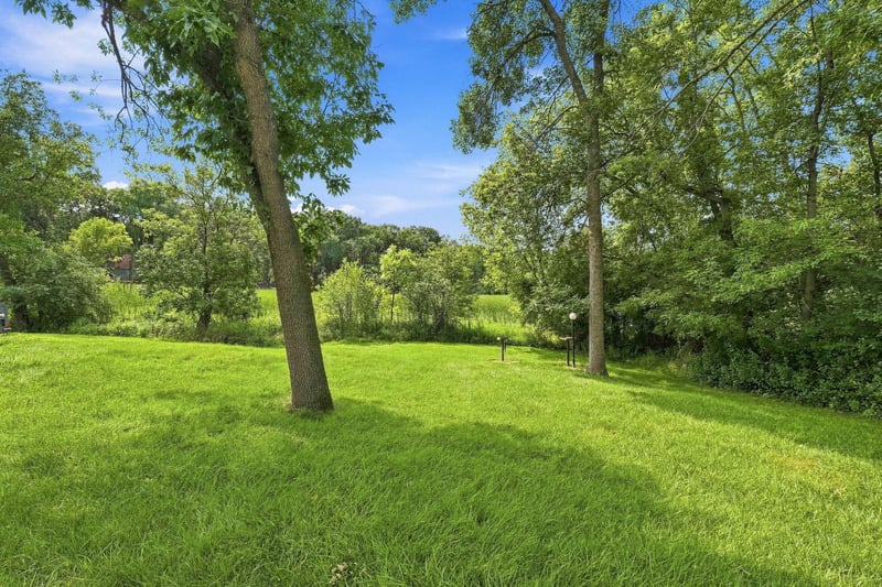 17924 Bell Cir W, Minnetonka, MN 55345