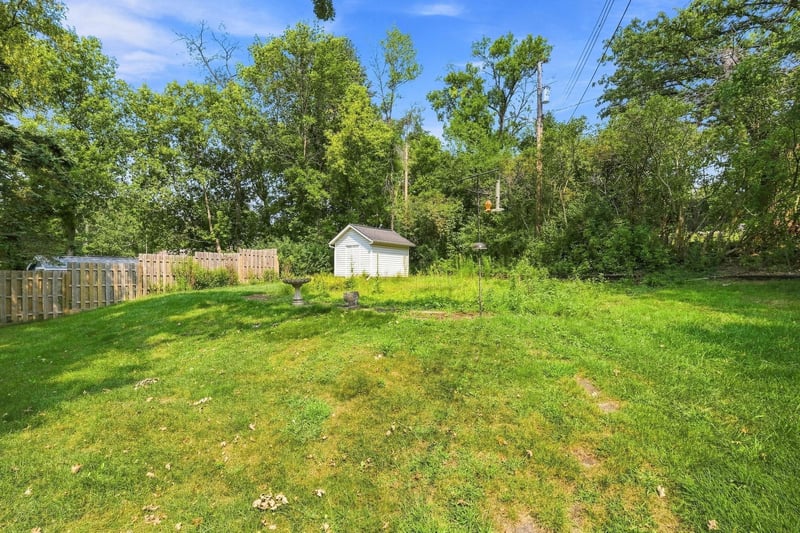17924 Bell Cir W, Minnetonka, MN 55345