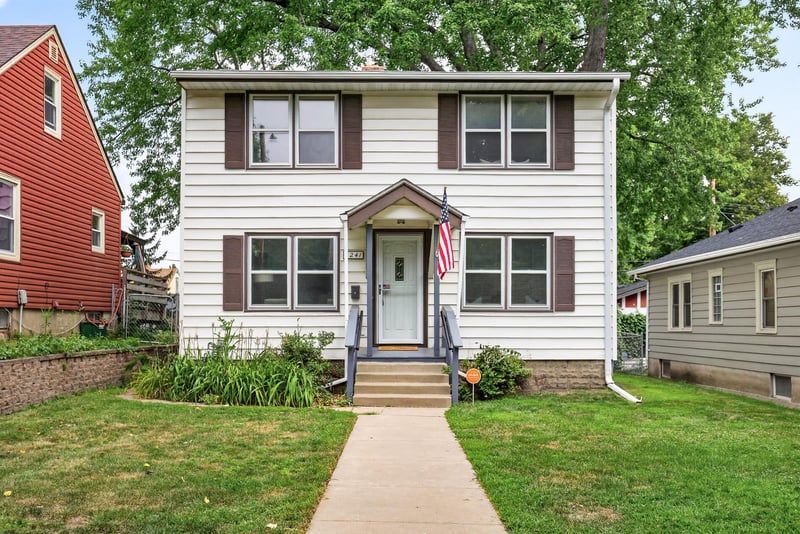 5241 44th Ave S, Minneapolis, MN 55417