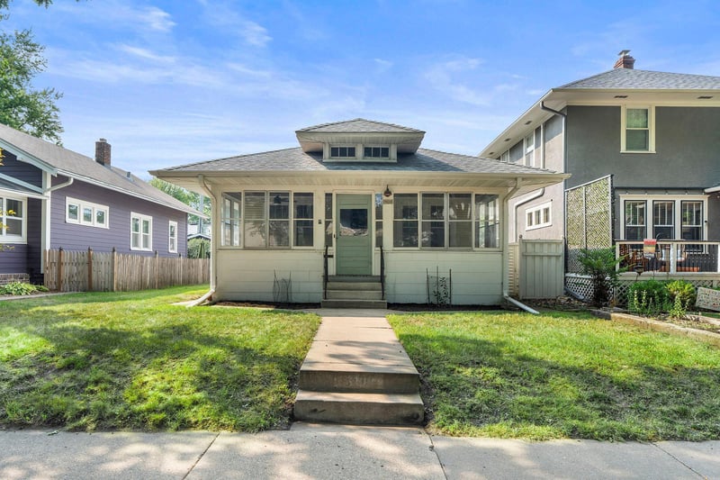 1980 Stanford Ave, Saint Paul, MN 55105